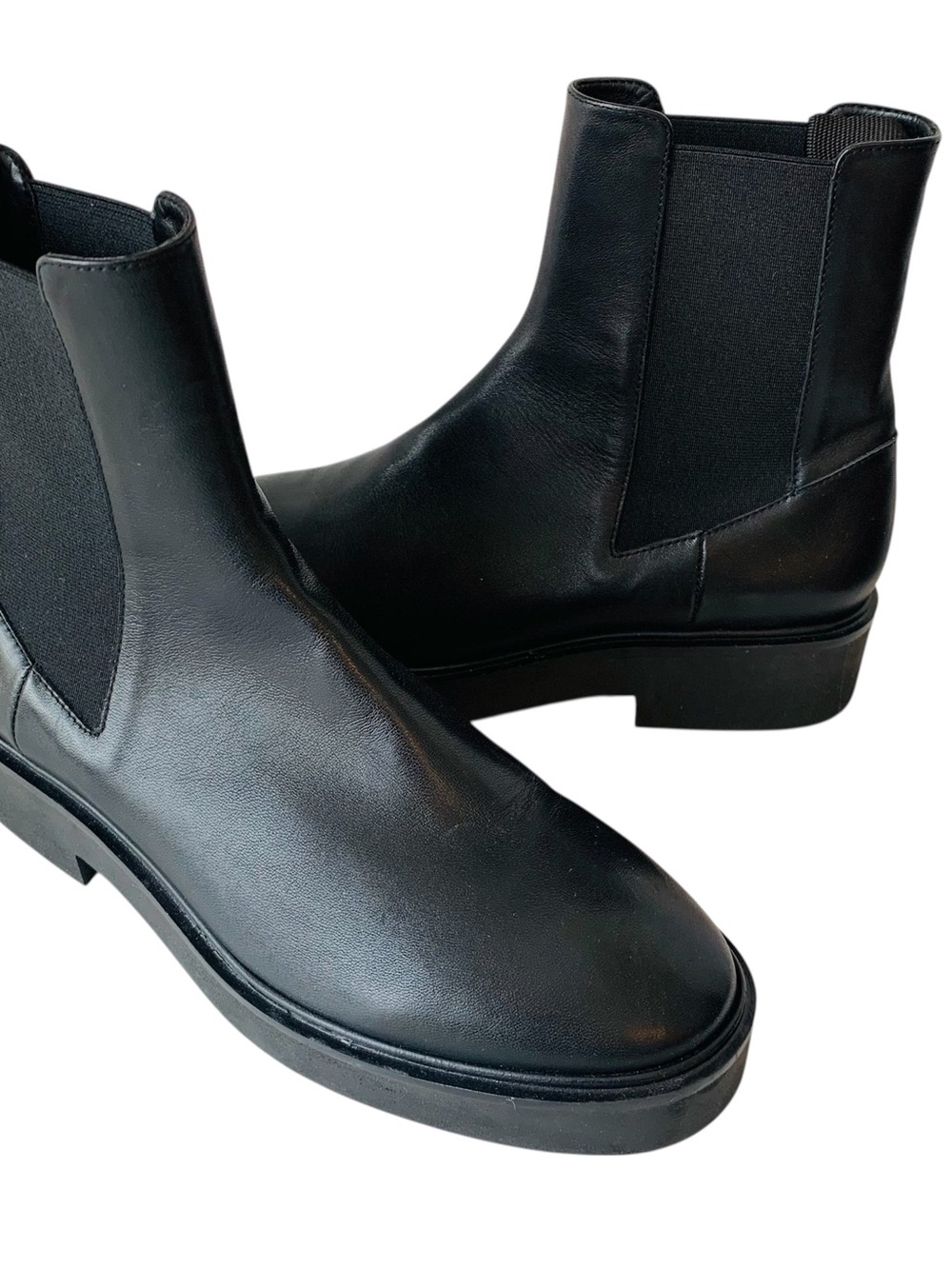Stuart Weitzman Henley Chelsea Black Leather Ankle Boots Size 7